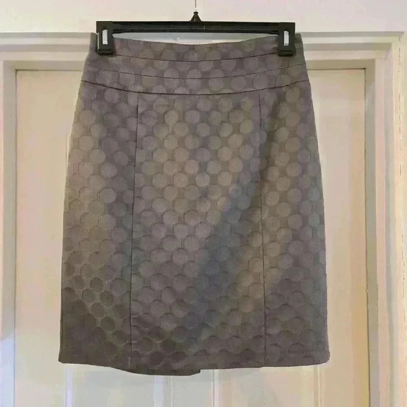 H&M High Waisted Straight Midi Skirt Taupe Womens Size 10 - Picture 1 of 7